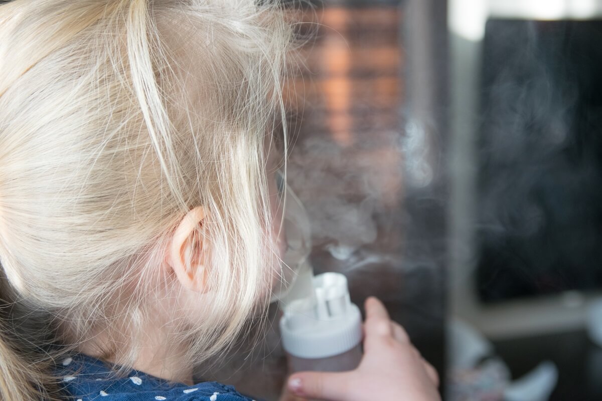 Jak prawidłowo wykonać inhalację u dziecka? Instrukcja krok po kroku